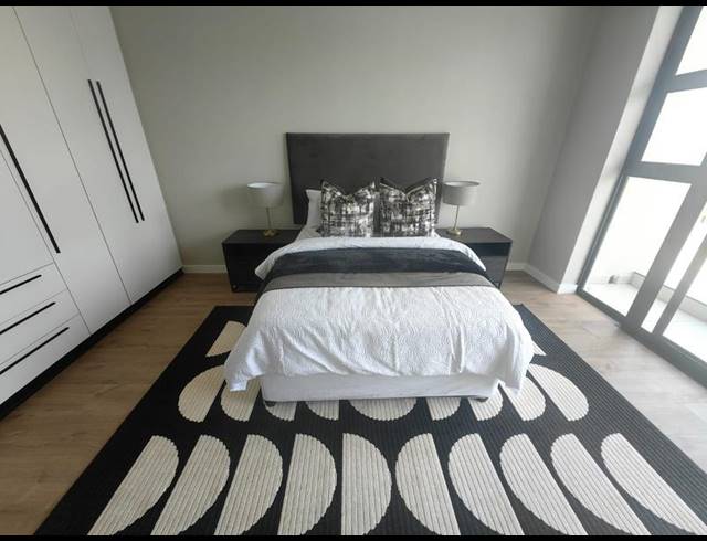 5 BEDROOM HOUSE FOR SALE IN MIDSTREAM HEIGHTS